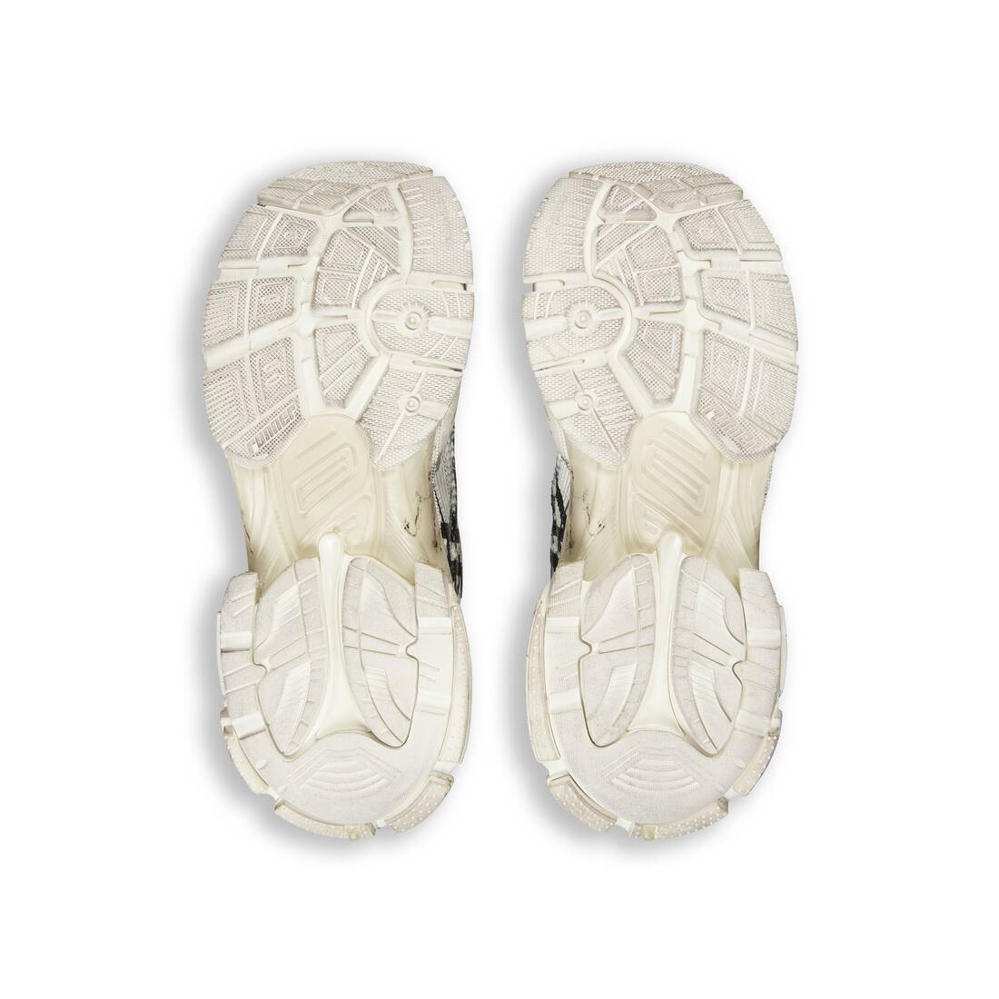 Men’s Runner Graffiti Sneaker in White - Image 7